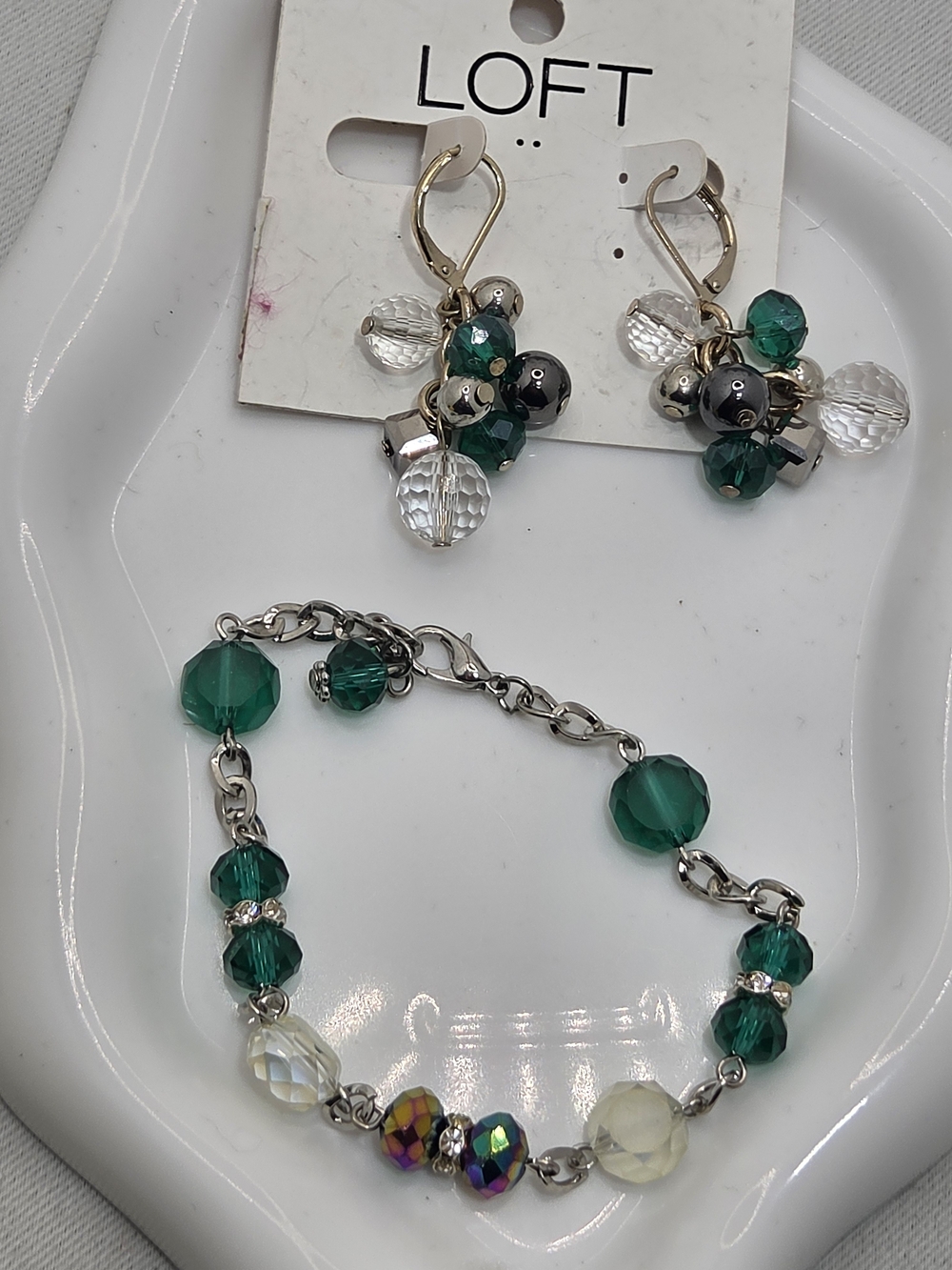 LOFT Emerald Green Glass Crystal Cluster Leverback Earrings & Bracelet Set 💚✨